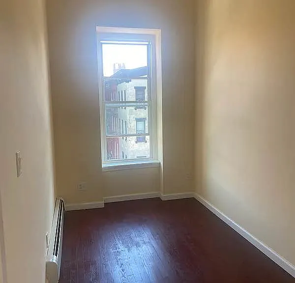 544 Franklin Ave #3 — Photo 10