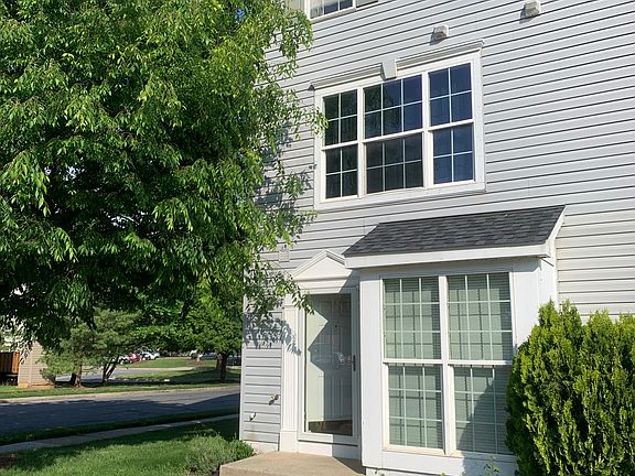 2nd image of 617 Hollowstone Rd