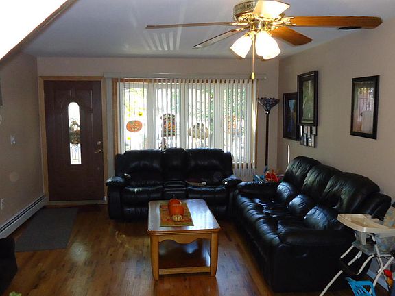4th image of 17 Newberry Ave