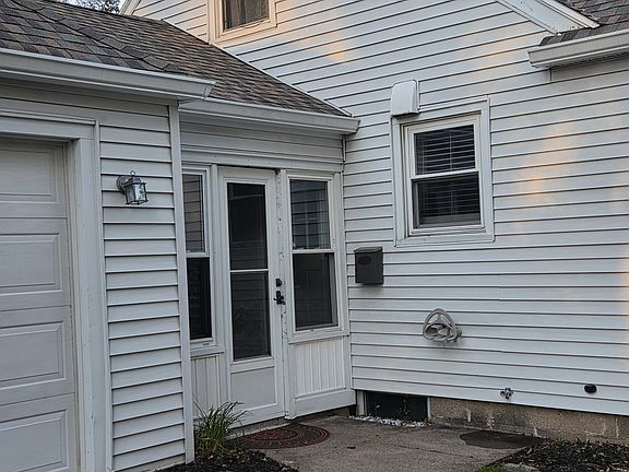 2nd image of 154 Berwick Rd