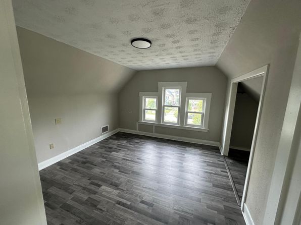 9605 Clifton Blvd #3