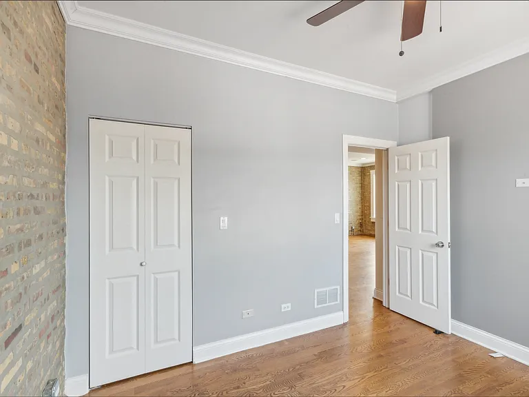 6146 N Ravenswood Ave — Photo 8