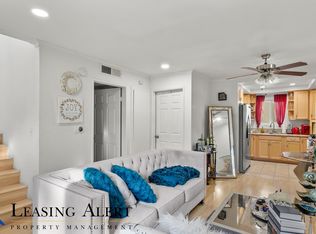 24115 Evans Ave APT 2, Santa Clarita, CA 91321