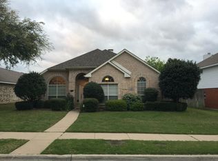 1136 Holly Dr, Carrollton, TX 75010