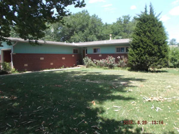 839 N Chipper Ln, Wichita, KS 67212