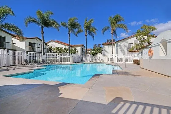 1 bed, 576 sqft, $1,950 — Photo 3