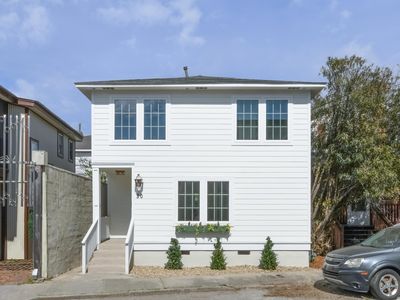 30 H St, Charleston, SC 29403