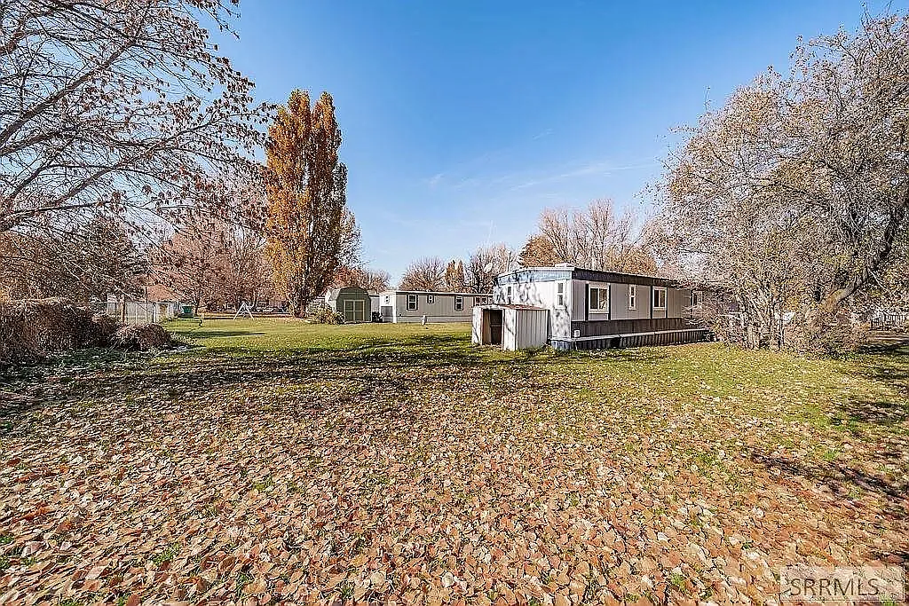 311 Bluebell St — Photo 4