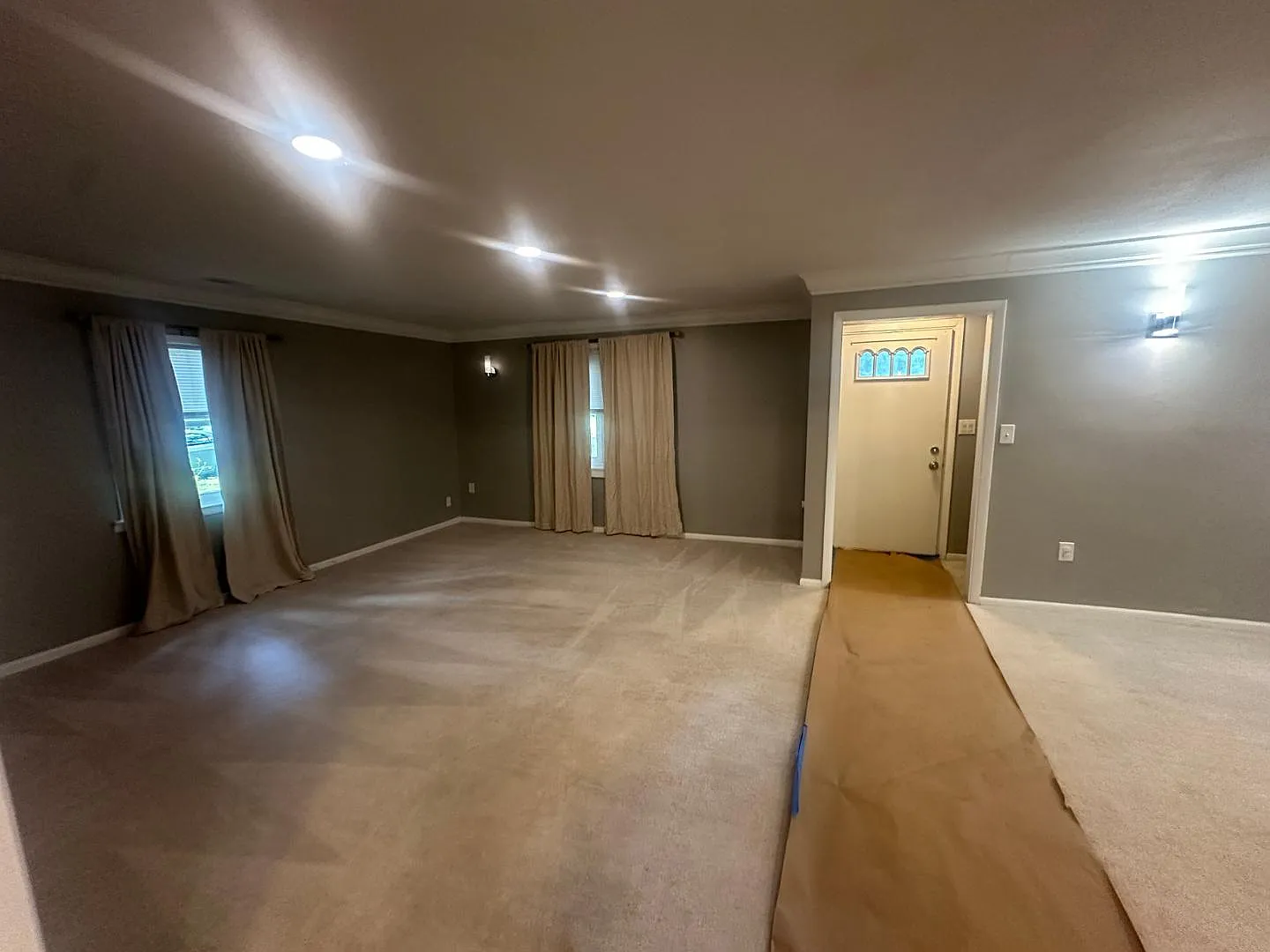 4 bed, 1.5 bath, 1889 sqft, $2,300 — Photo 3