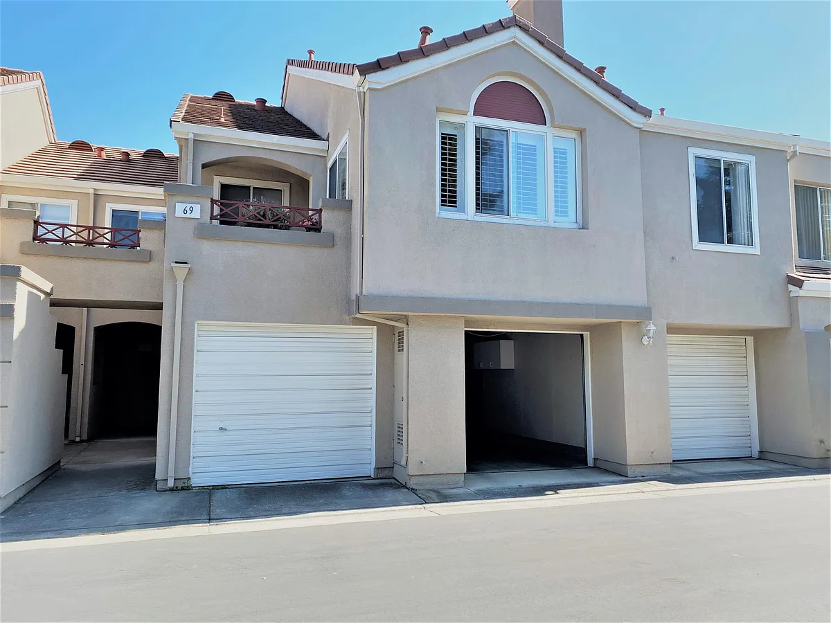 Building Photo - 61 Mirabelli Cir