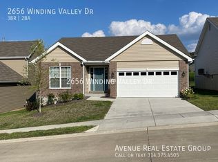 2656 Winding Valley Dr, Fenton, MO 63026