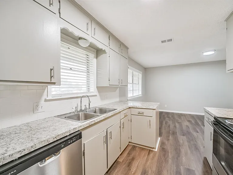 3531 Midwest Dr #A — Photo 4