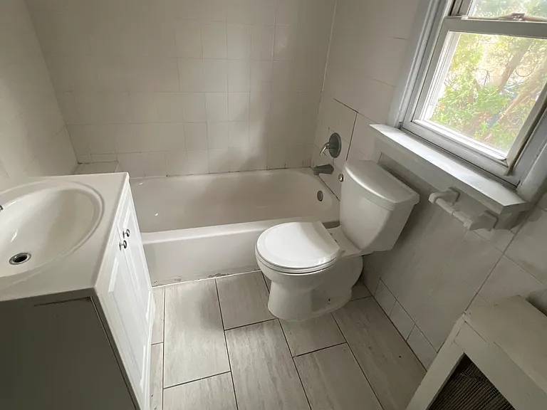 176 Lincoln Ave #1 — Photo 4