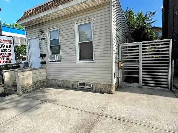 43-19 Astoria Blvd N, Astoria, NY 11105