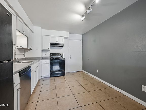 5th image of 1914 W Hayward Ave APT 17