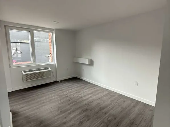 170 Marcy Avenue image 13 of 23