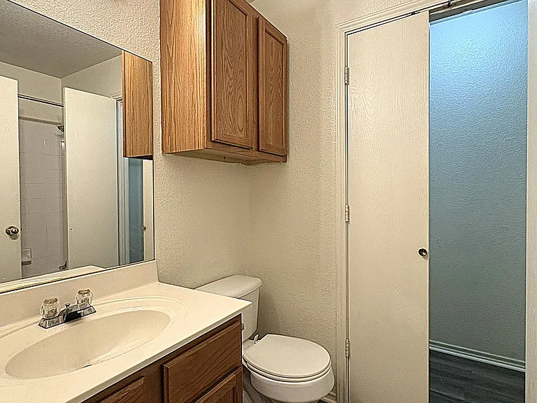 5709 Redstone Dr #D — Photo 7