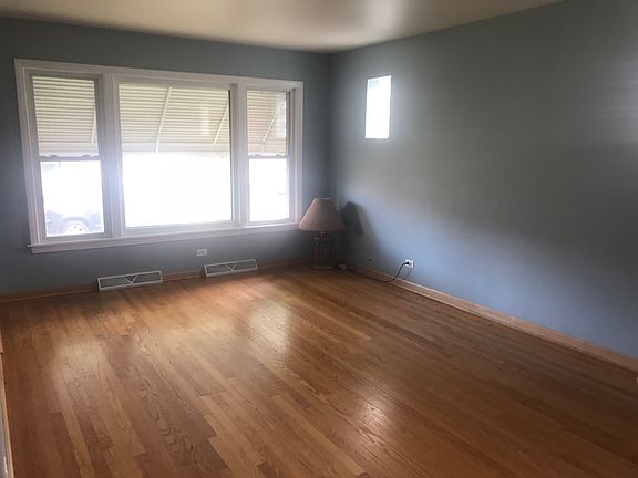 2nd image of 5320 N Mulligan Ave