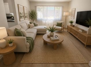 6901 Lennox Ave #3, Van Nuys, CA 91405