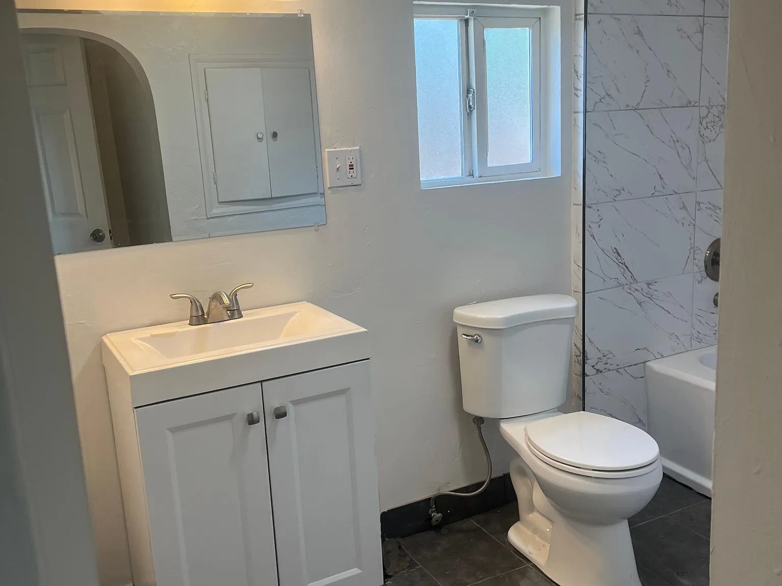 134 Oak St — Photo 3