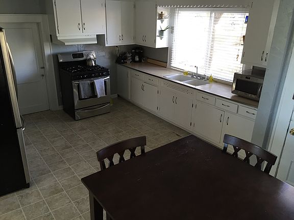3rd image of 4265 N College Ave