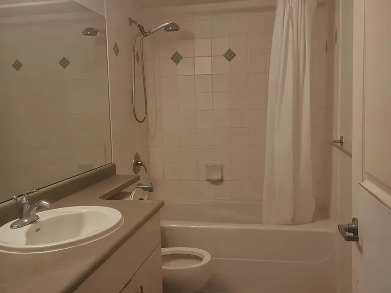 9298 University Cres #6 — Photo 3