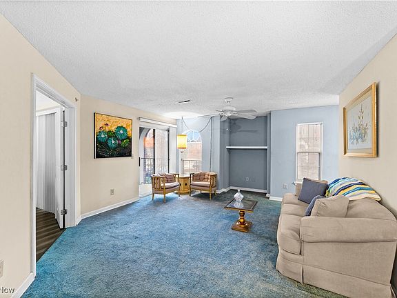 5th image of 200 Fox Hollow Dr APT 106