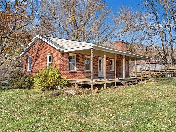 3rd image of 1001 Richie Farm Ln