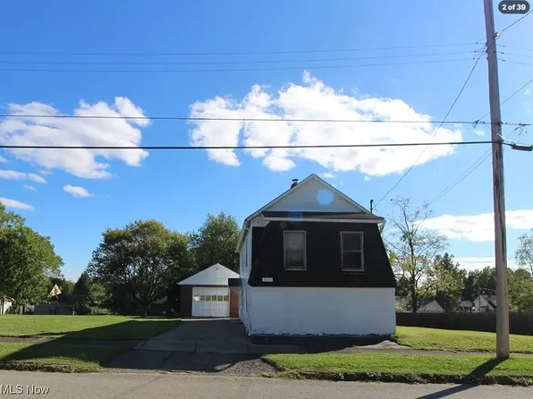 421 Hyatt Ave, Campbell, OH 44405
