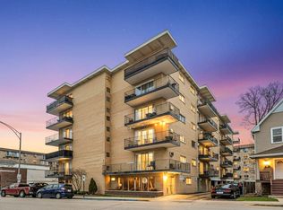 320 Circle Ave APT 404, Forest Park, IL 60130
