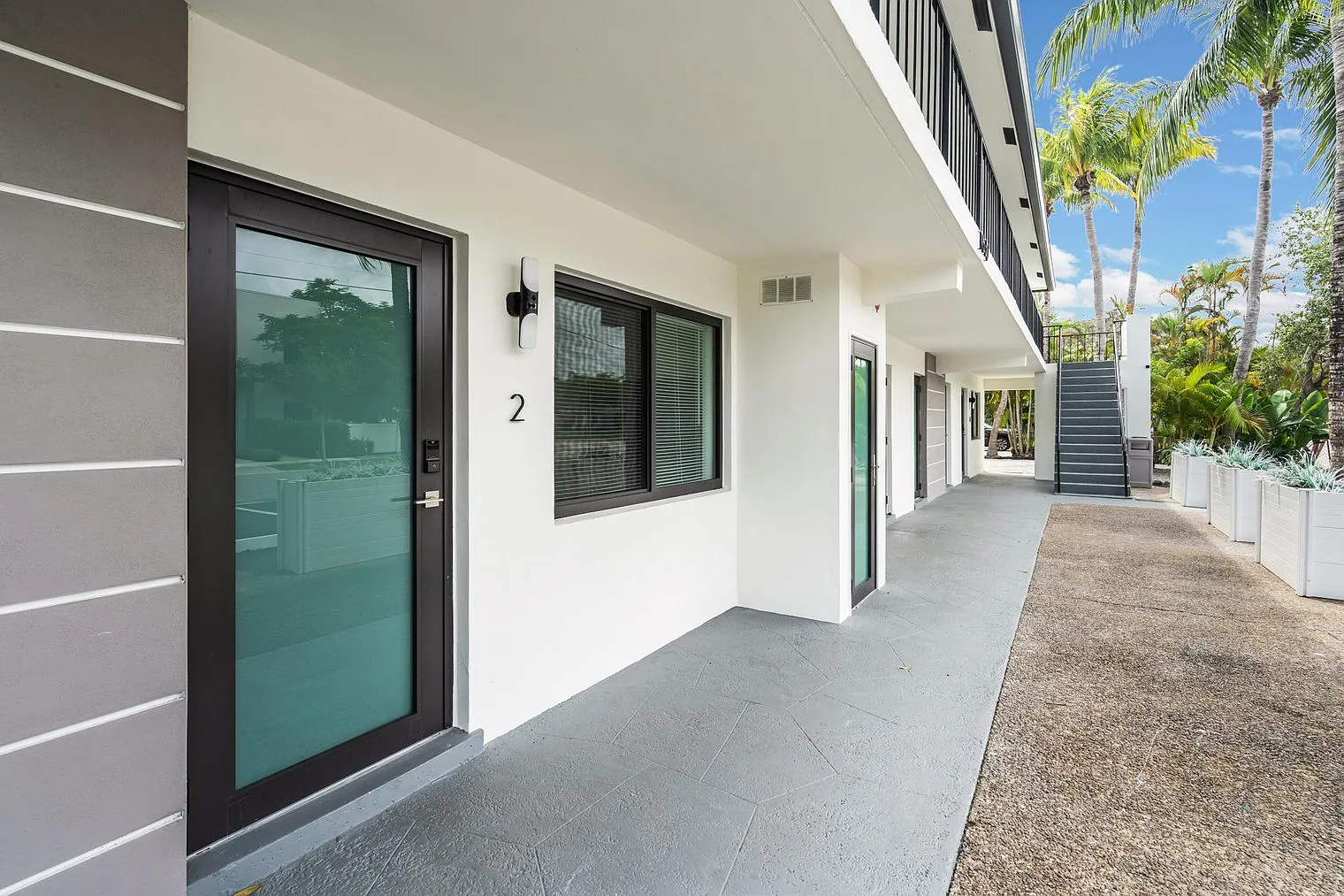 1 bed, 1.0 bath, $2,159 — Photo 2