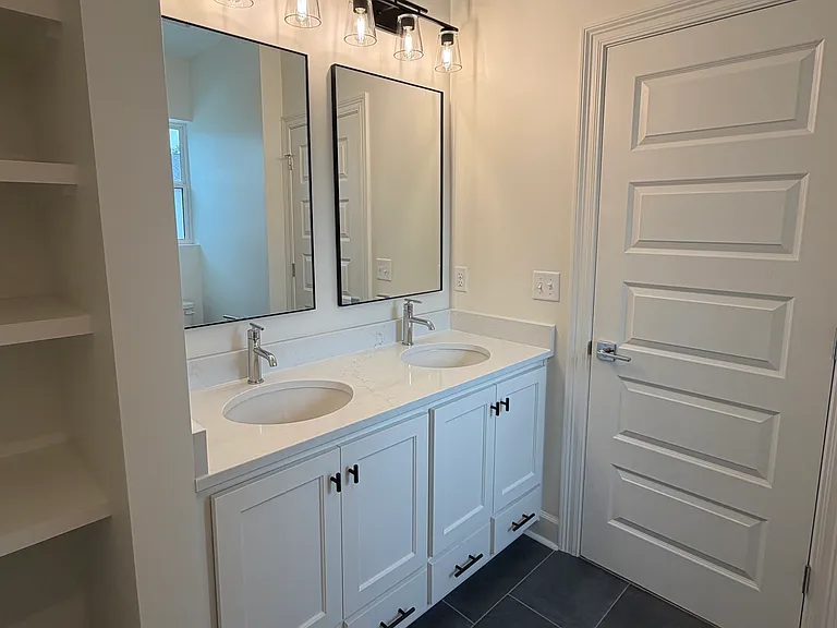 1510 Kaliste Saloom Rd — Photo 10