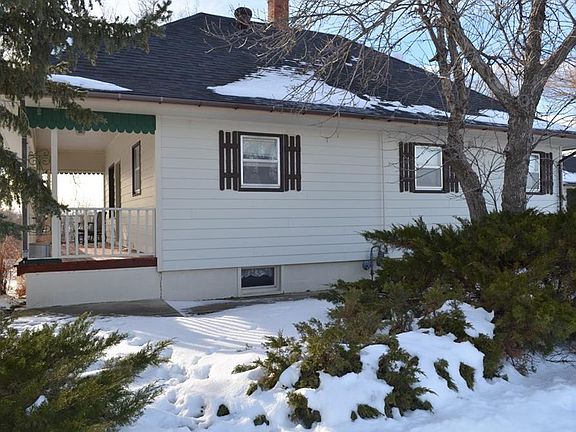 2nd image of 3074 Lake Elmo Dr