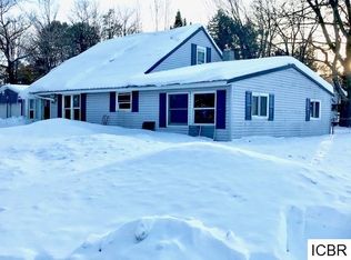 135 Riverside Ave, Cohasset, MN 55721