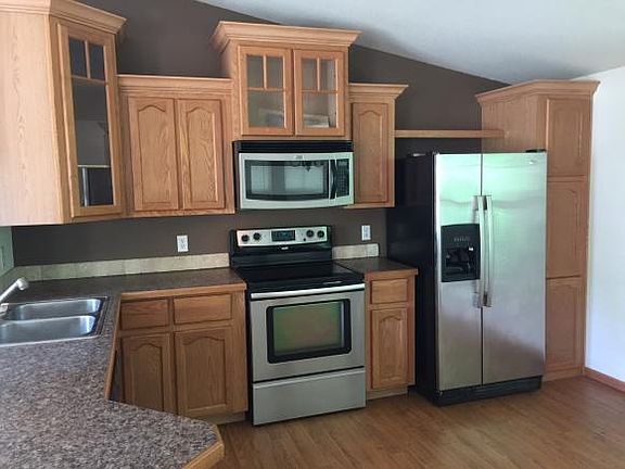 5th image of 617 E 2850 Ave