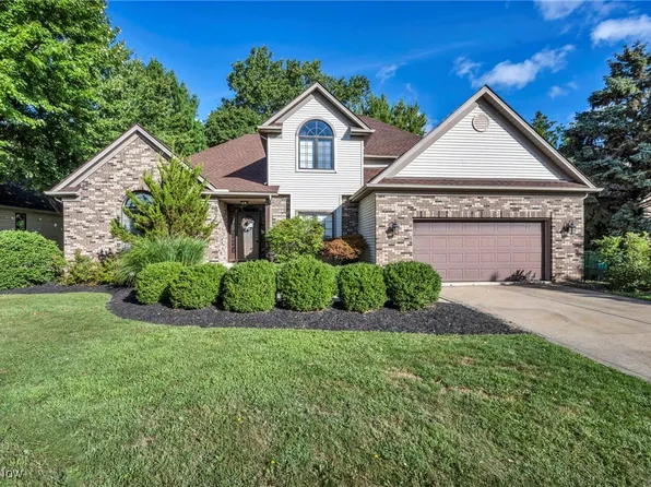 6010 Sea Pines Dr, Mentor, OH 44060