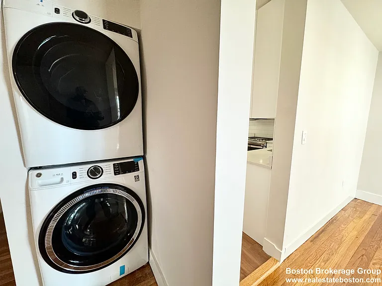 72 Belden St #1 — Photo 7