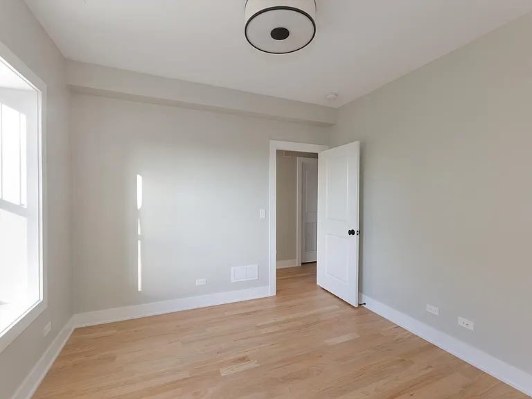 2455 1/2 W Logan Blvd #3 — Photo 10