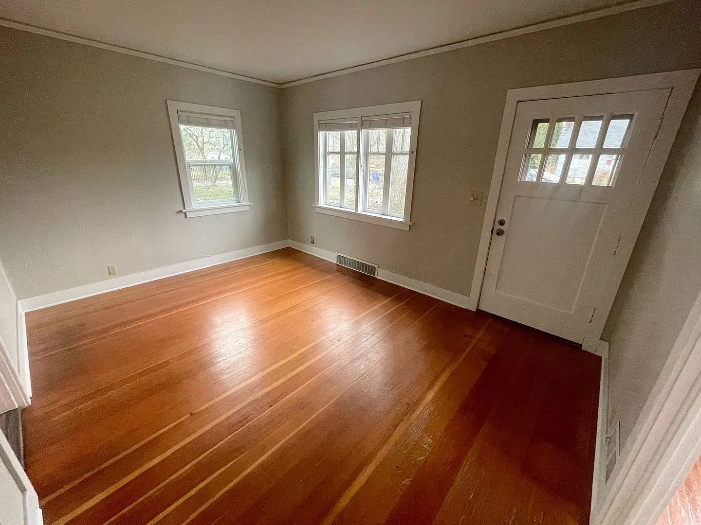 Cozy Arbor Lodge Home with Bonus Rooms, Fenced Yard, Garage & more! — Photo 2