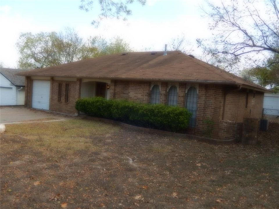 1st image of 10107 Woodstock Dr