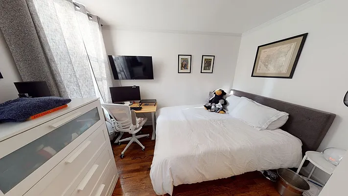 Rented by Compass | media 18