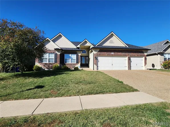 184 Shadow Pointe Dr, Wentzville, MO 63385