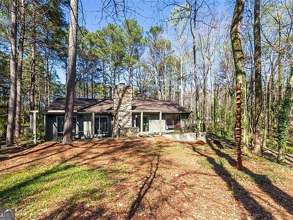 4th image of 4917 Mountclaire Rd