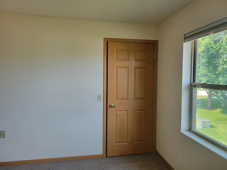 240 Ash St #2 — Photo 7