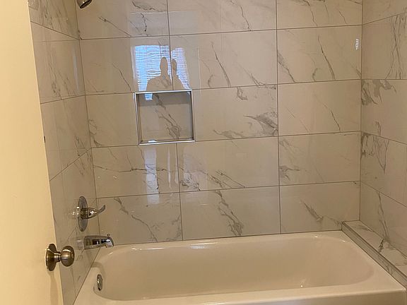 2nd image of 2473 Jubilee Ln
