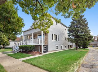 9435 S 52nd Ave, Oak Lawn, IL 60453