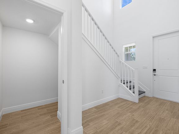 4th image of 4048 Veleiros Ave