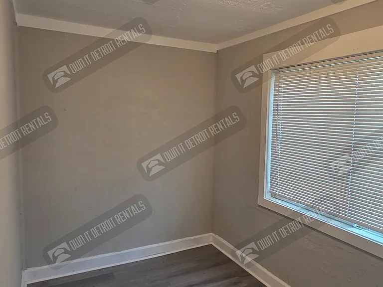 7210 Rivard Ave — Photo 7