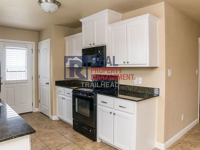 905 Dart Court — Photo 9