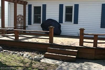 3rd image of 1003 Northlawn St NE